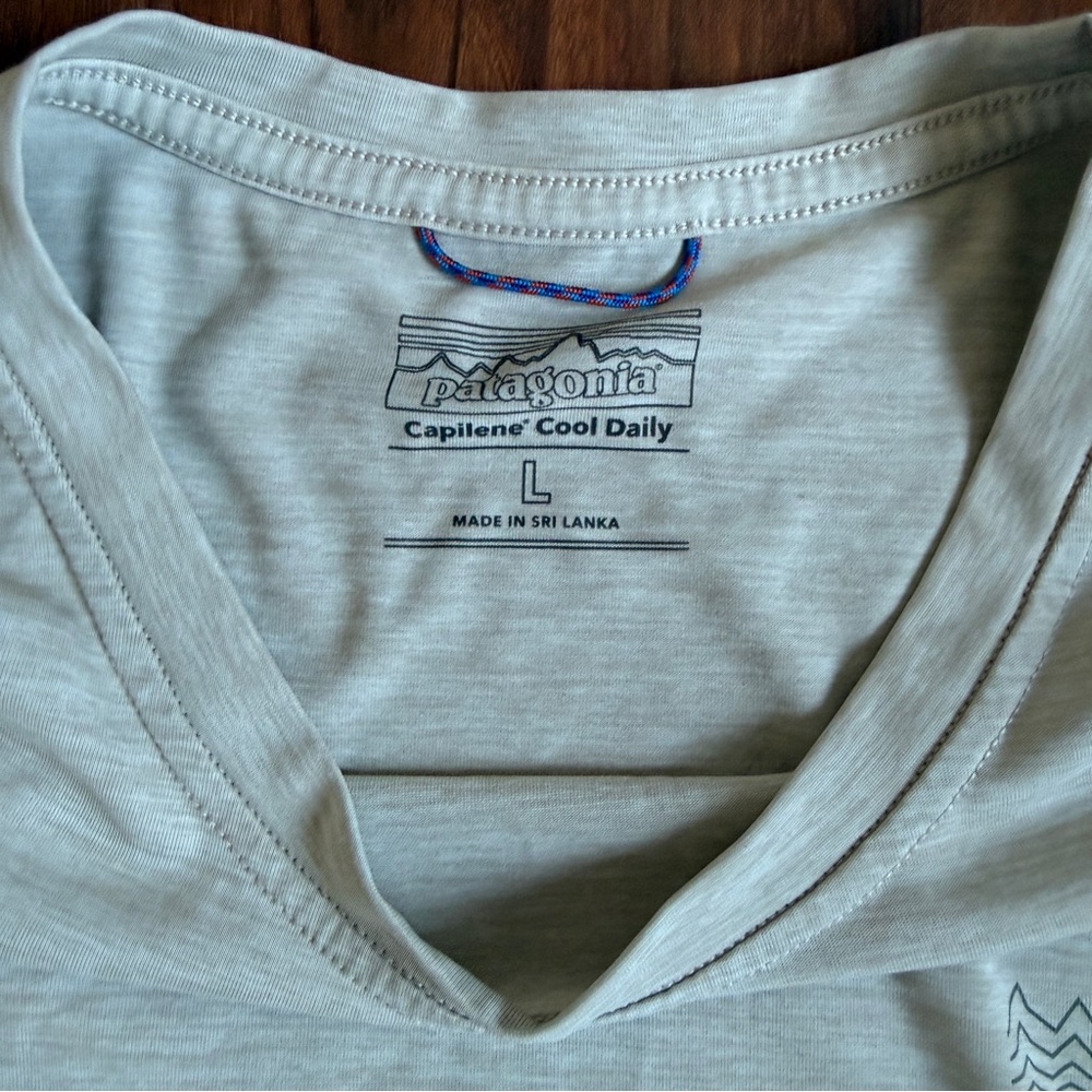 Patagonia long sleeve Capilene shirt (large) - Picture 2 of 3